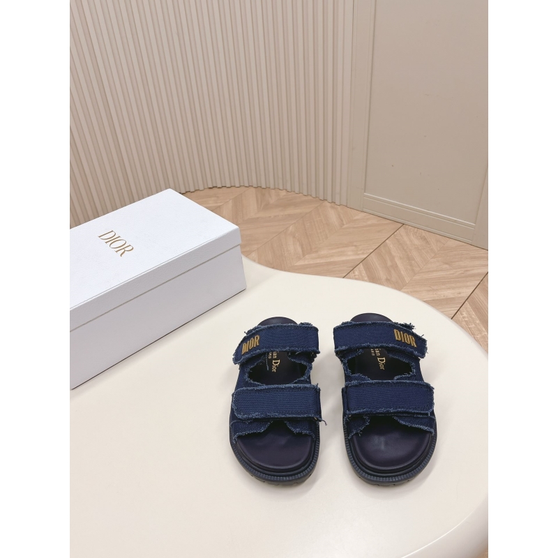 ch**an D*or slippers